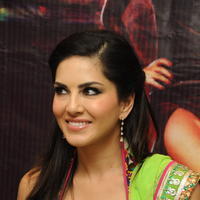 Sunny Leone Hot Photos at Jackpot Team Visits Kanishk Store | Picture 666844