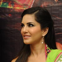 Sunny Leone Hot Photos at Jackpot Team Visits Kanishk Store | Picture 666872