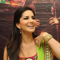Sunny Leone Hot Photos at Jackpot Team Visits Kanishk Store | Picture 666877