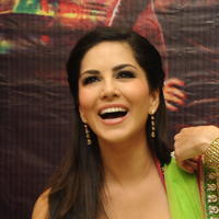Sunny Leone Hot Photos at Jackpot Team Visits Kanishk Store | Picture 666878