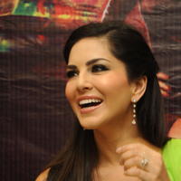 Sunny Leone Hot Photos at Jackpot Team Visits Kanishk Store | Picture 666880