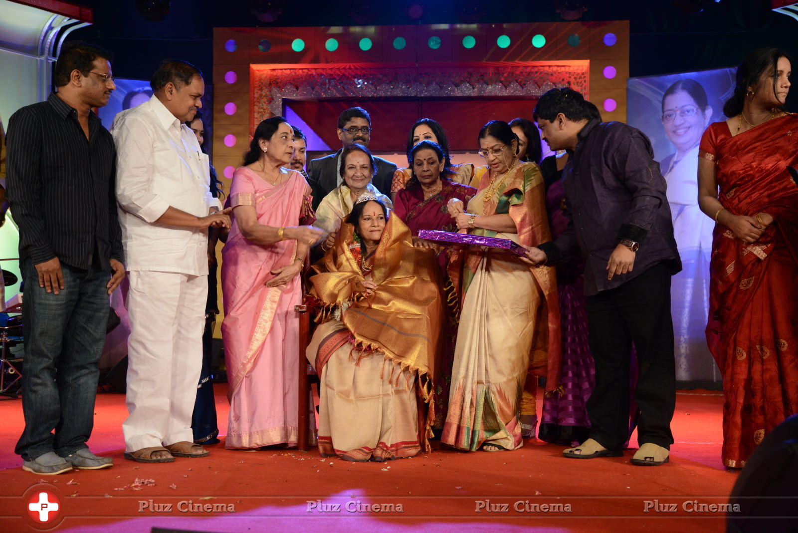 Vani Jayaram receives P. Susheela award 2013 Stills | Picture 667922