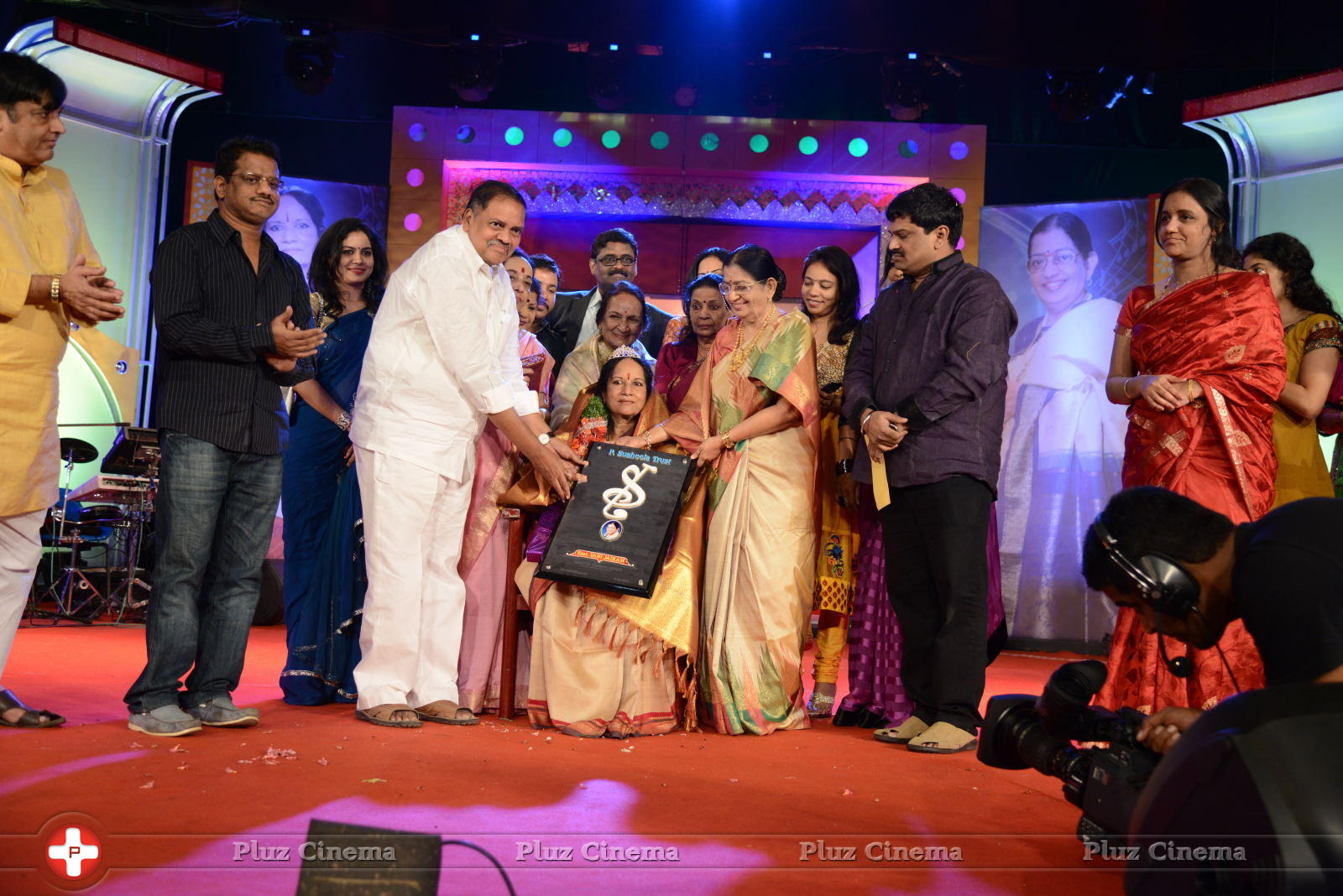 Vani Jayaram receives P. Susheela award 2013 Stills | Picture 667933