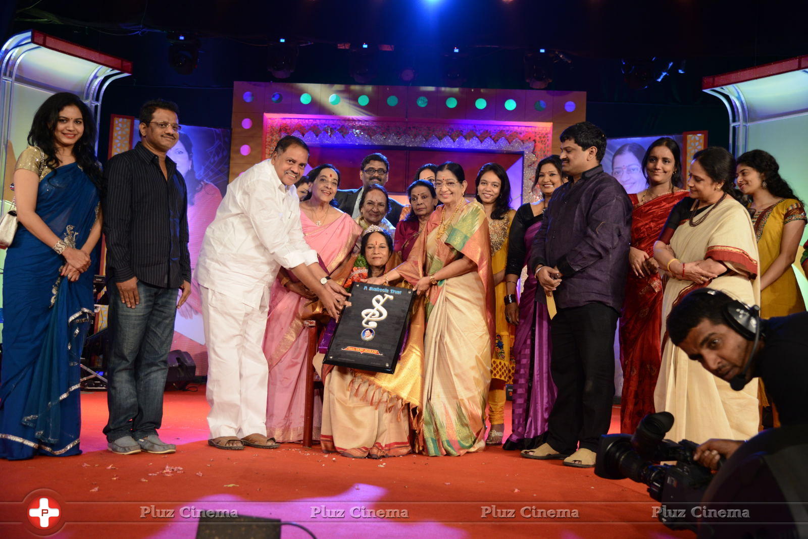 Vani Jayaram receives P. Susheela award 2013 Stills | Picture 667943