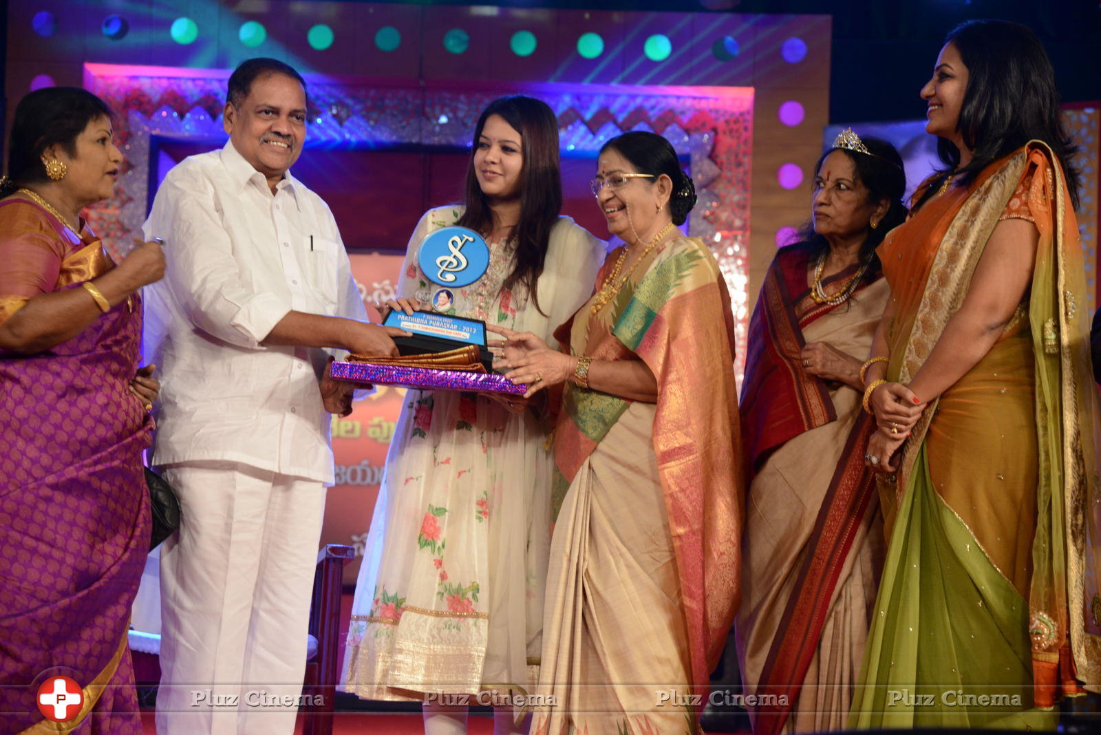 Vani Jayaram receives P. Susheela award 2013 Stills | Picture 668018