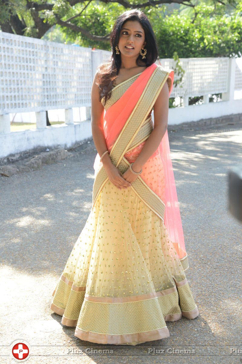 Actress Isha at Vasta Nee Venuka Movie Opening Stills | Picture 671751