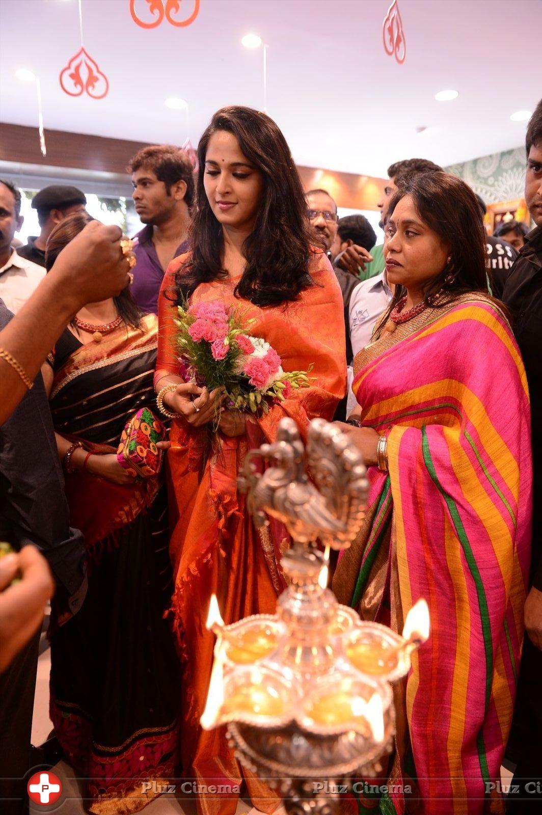 Anushka Shetty - Kalamandir New Showrooms Launched at Rajahmundry and Kakinada Photos | Picture 683948