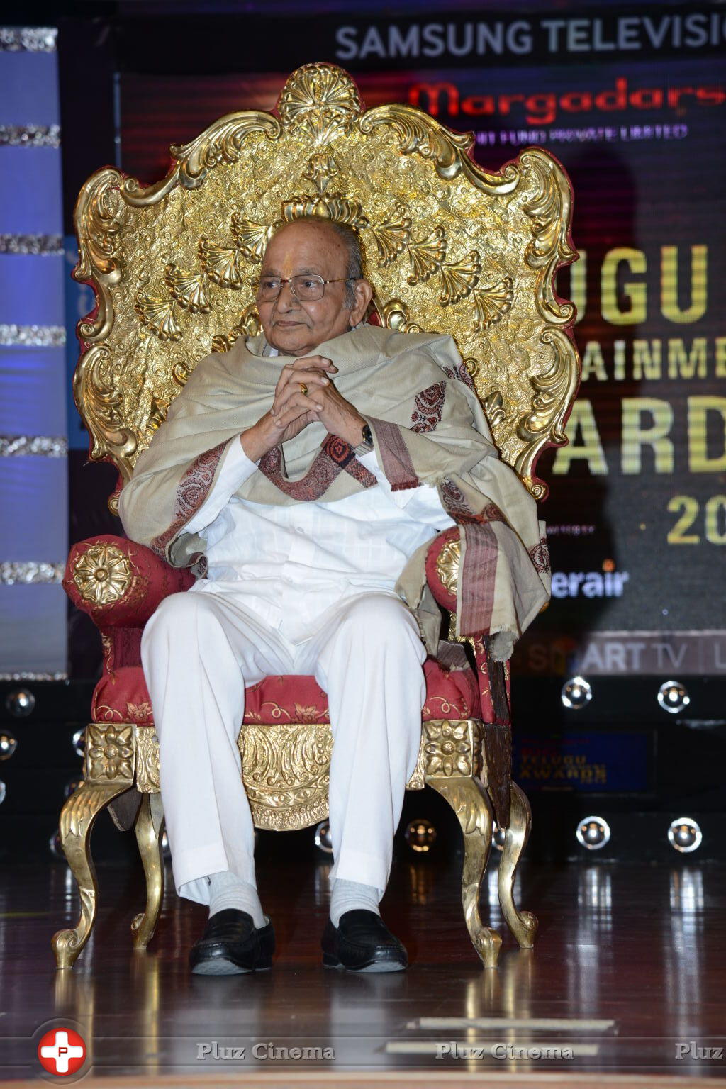 K. Viswanath - Big Telugu Entertainment Awards 2013 Photos | Picture 631525