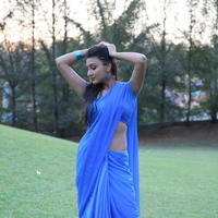 Neelam Upadhyay Hot Saree Images | Picture 638000