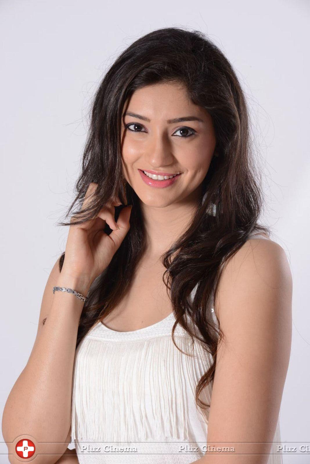 Tanvi Vyas Latest Photoshoot Stills | Picture 654097