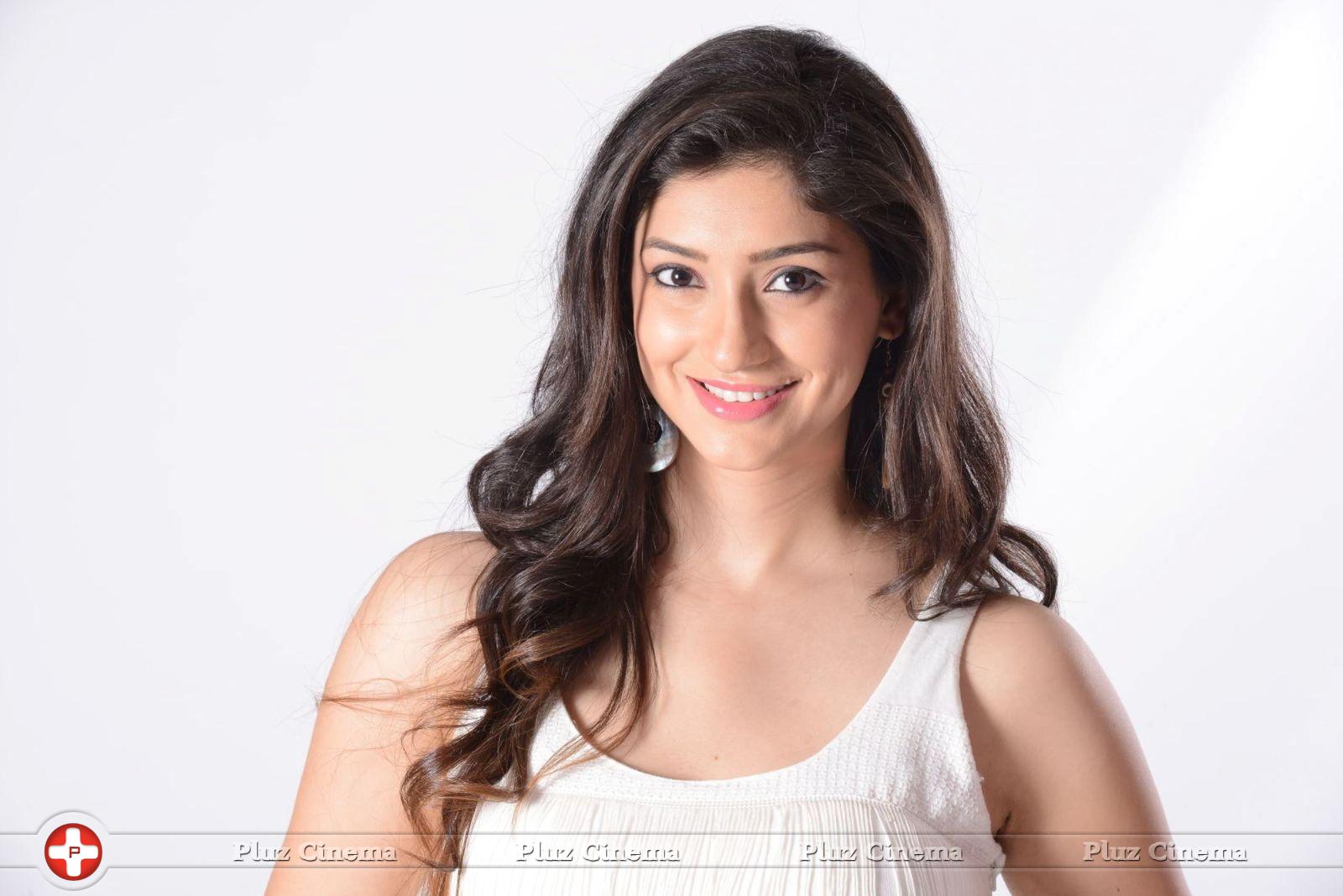 Tanvi Vyas Latest Photoshoot Stills | Picture 654100