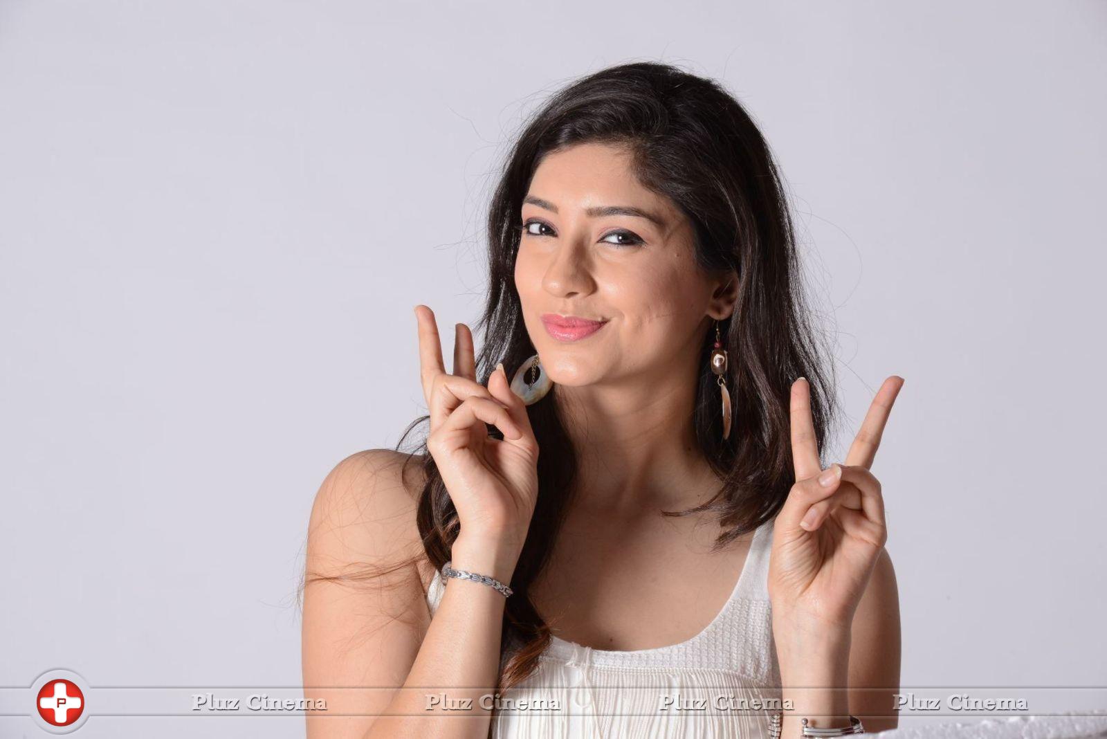 Tanvi Vyas Latest Photoshoot Stills | Picture 654106