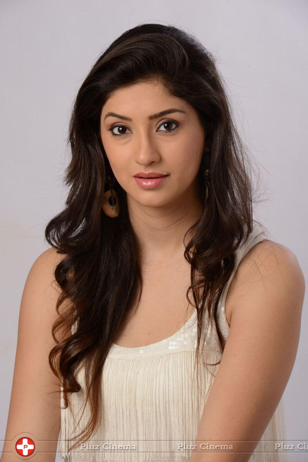 Tanvi Vyas Latest Photoshoot Stills | Picture 654109