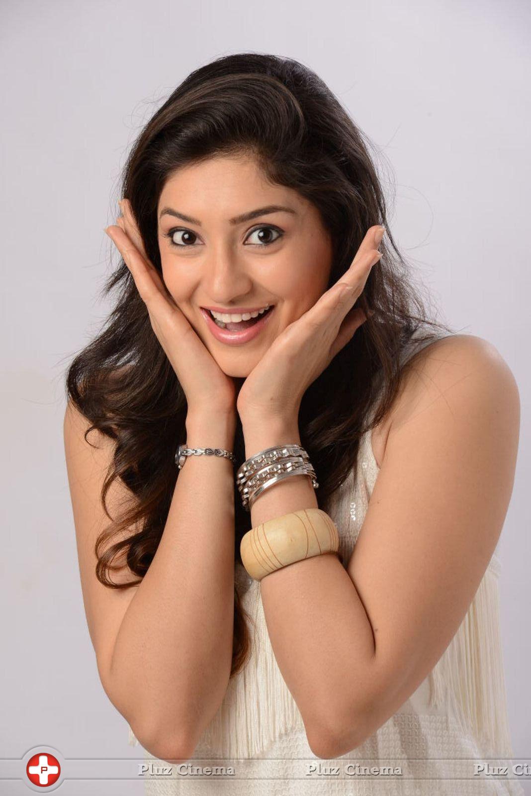 Tanvi Vyas Latest Photoshoot Stills | Picture 654113