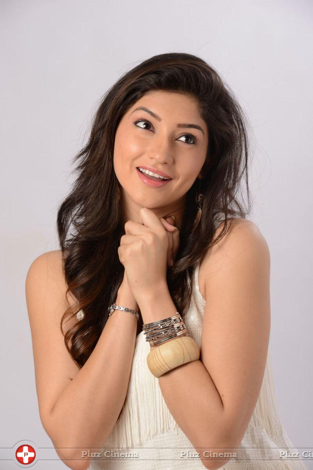 Tanvi Vyas Latest Photoshoot Stills | Picture 654114