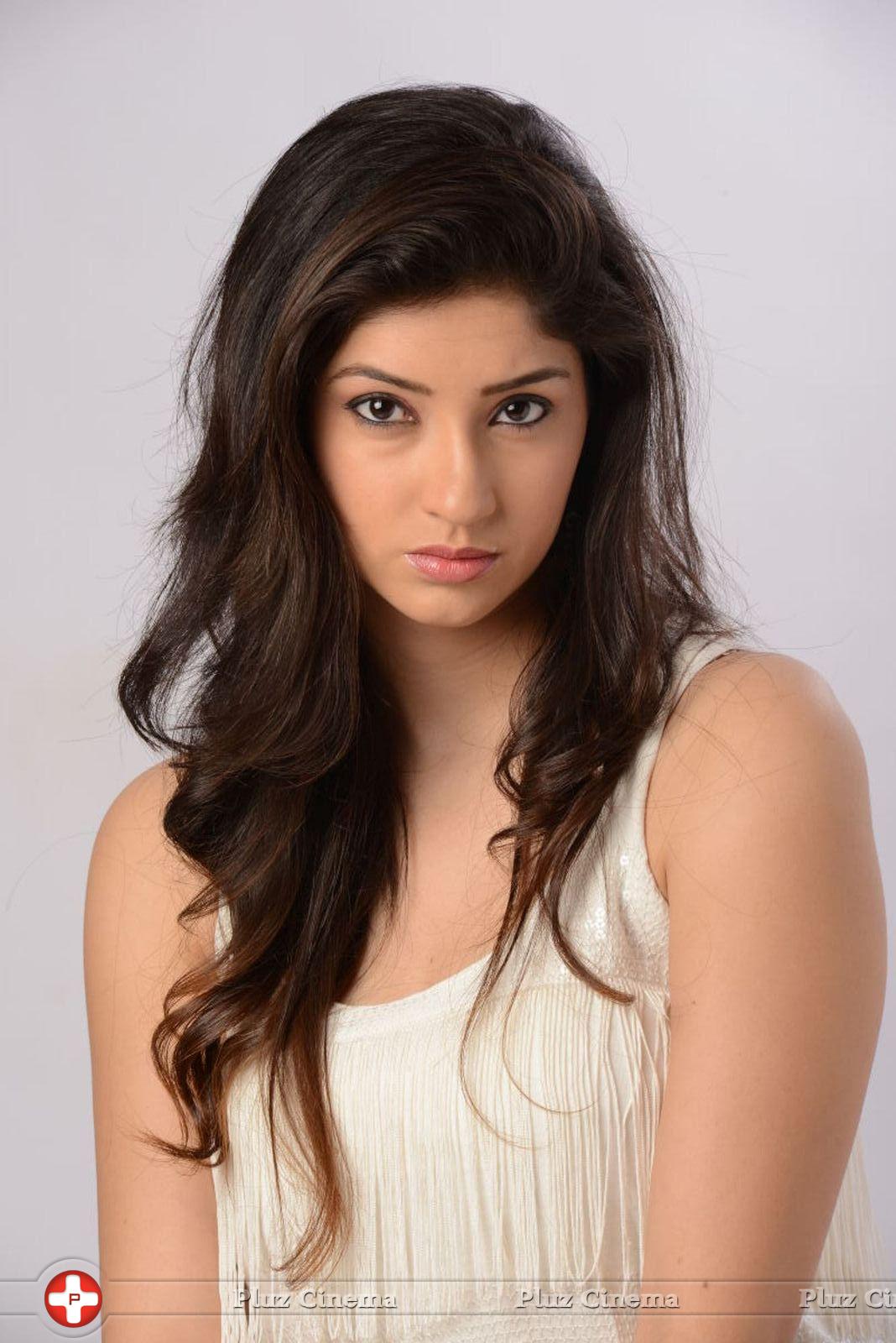 Tanvi Vyas Latest Photoshoot Stills | Picture 654119