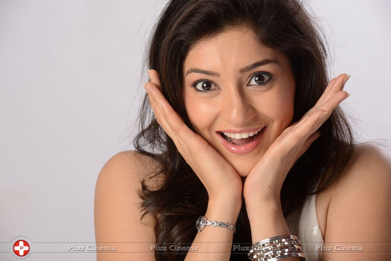 Tanvi Vyas Latest Photoshoot Stills | Picture 654144