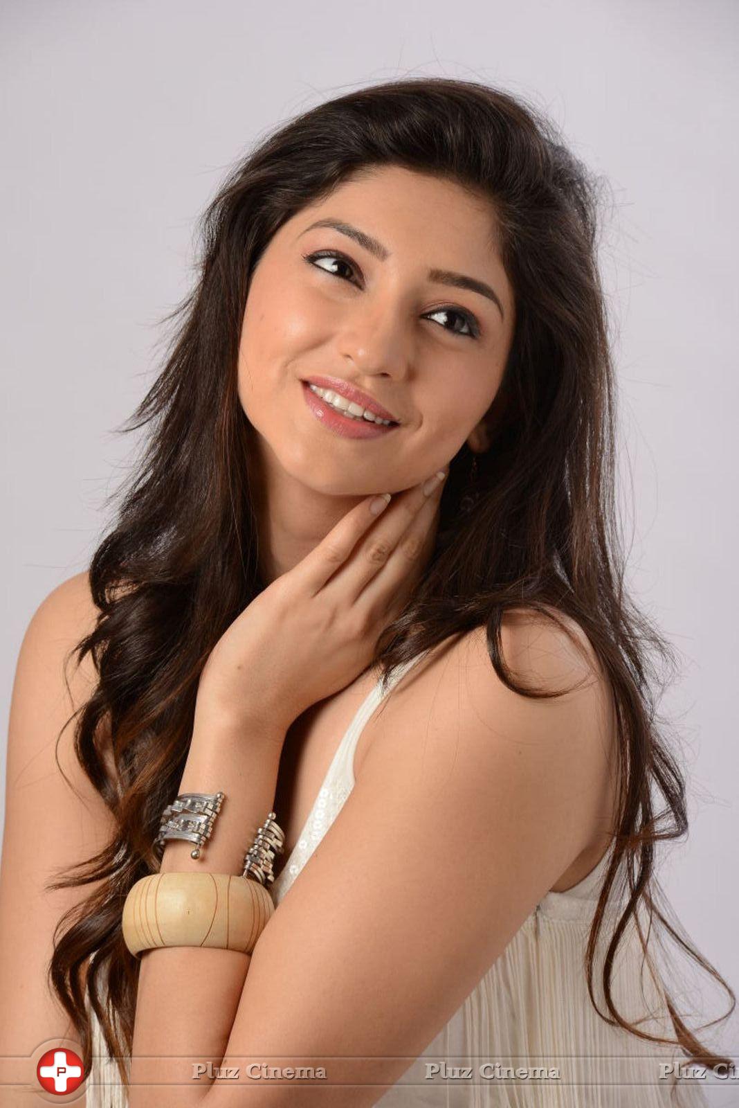 Tanvi Vyas Latest Photoshoot Stills | Picture 654148