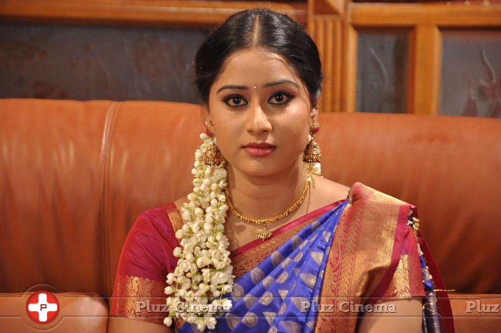 Picture 655337 | Telugu Actress Sneha Cute Saree Images