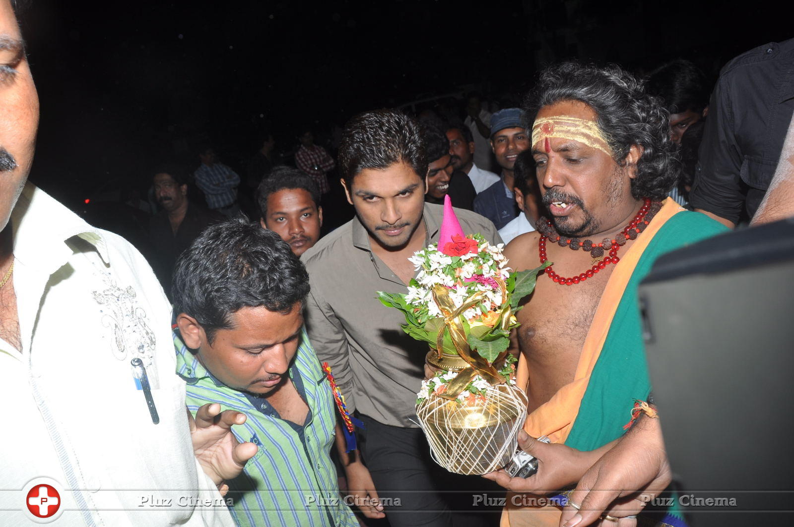 Allu Arjun - Allu Ramalingaiah National Award to Kota Srinivasa Rao Photos | Picture 592745