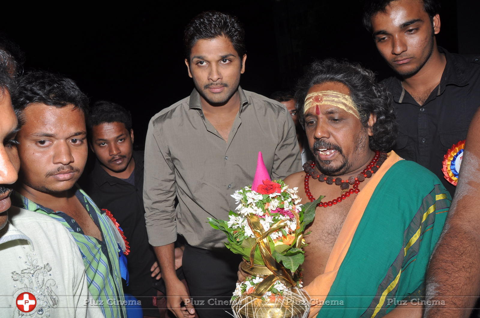 Allu Arjun - Allu Ramalingaiah National Award to Kota Srinivasa Rao Photos | Picture 592747