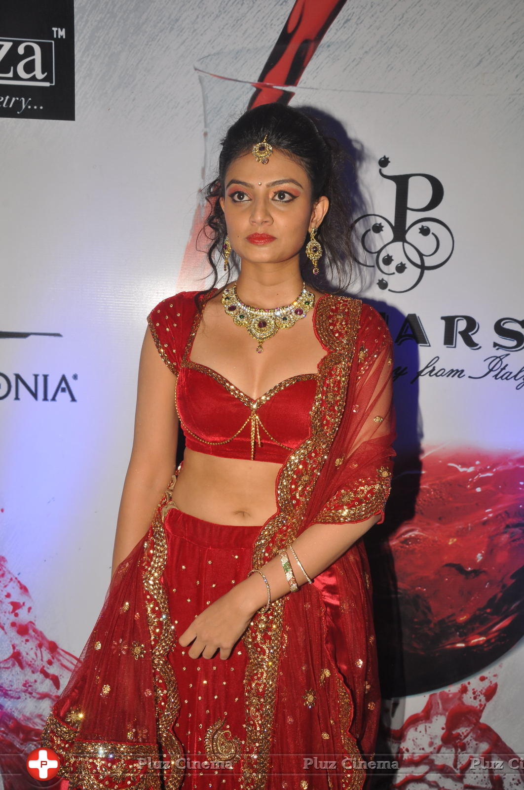 Nikitha Narayan Hot Images at Fashionology Fashion Show | Picture 596809