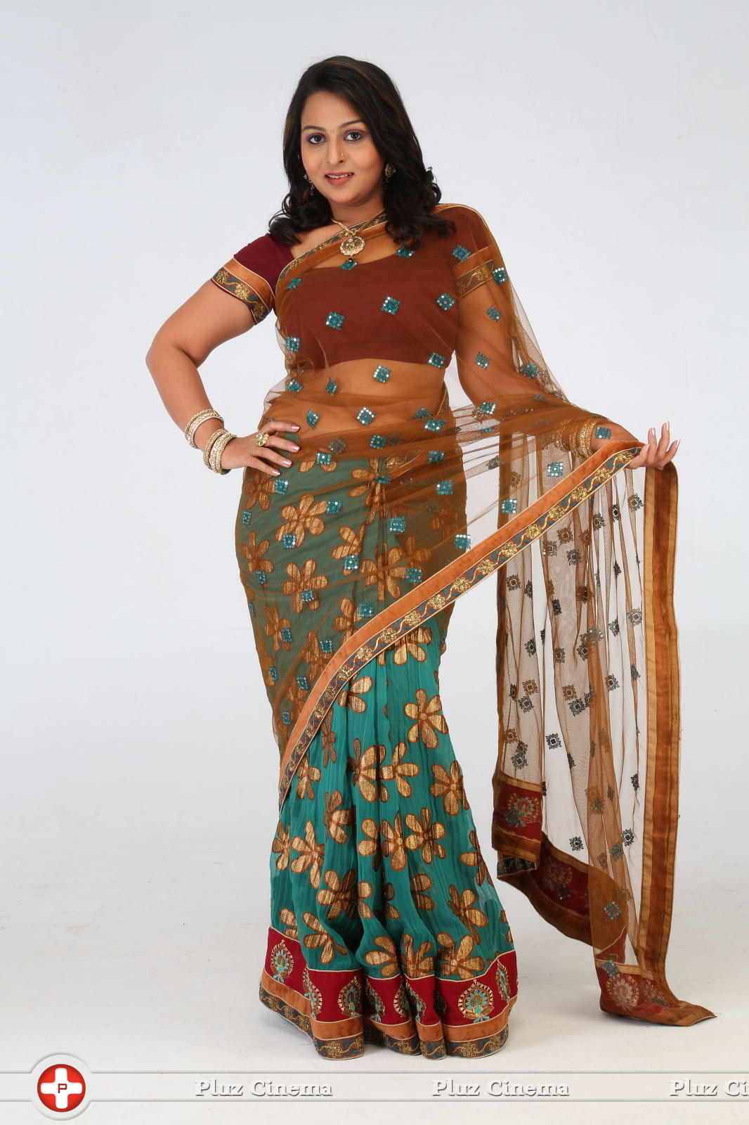 Samvrutha Sunil Hot Photoshoot Pictures | Picture 601189