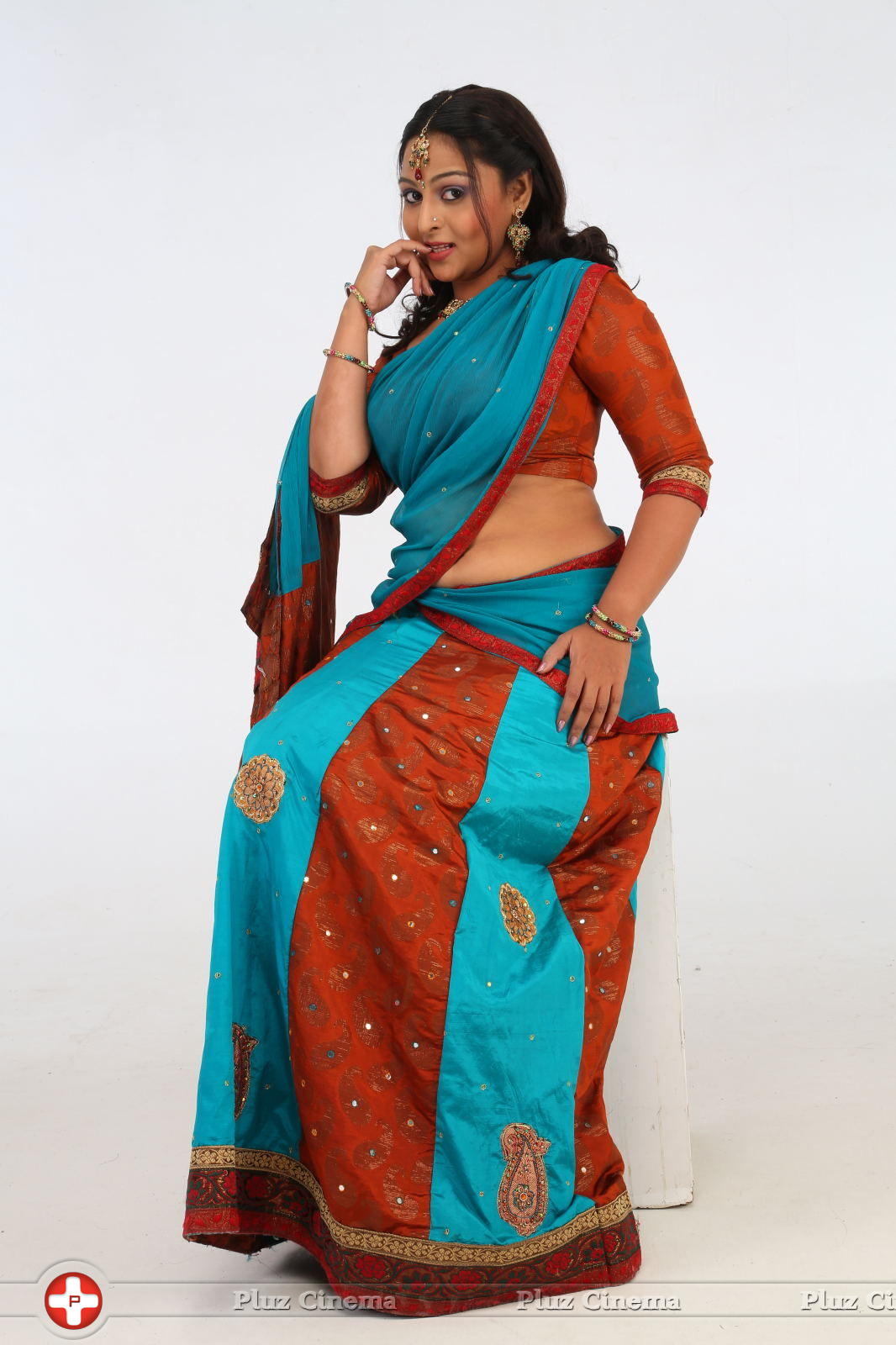 Samvrutha Sunil Hot Photoshoot Pictures | Picture 601247