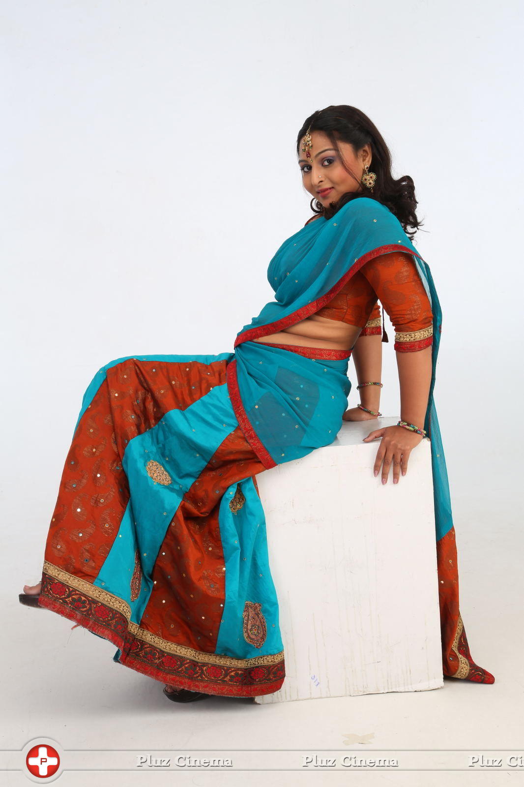 Samvrutha Sunil Hot Photoshoot Pictures | Picture 601254