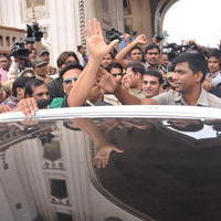 Bollywood Actor Akshay Kumar Visits Charminar Stills | Picture 601937