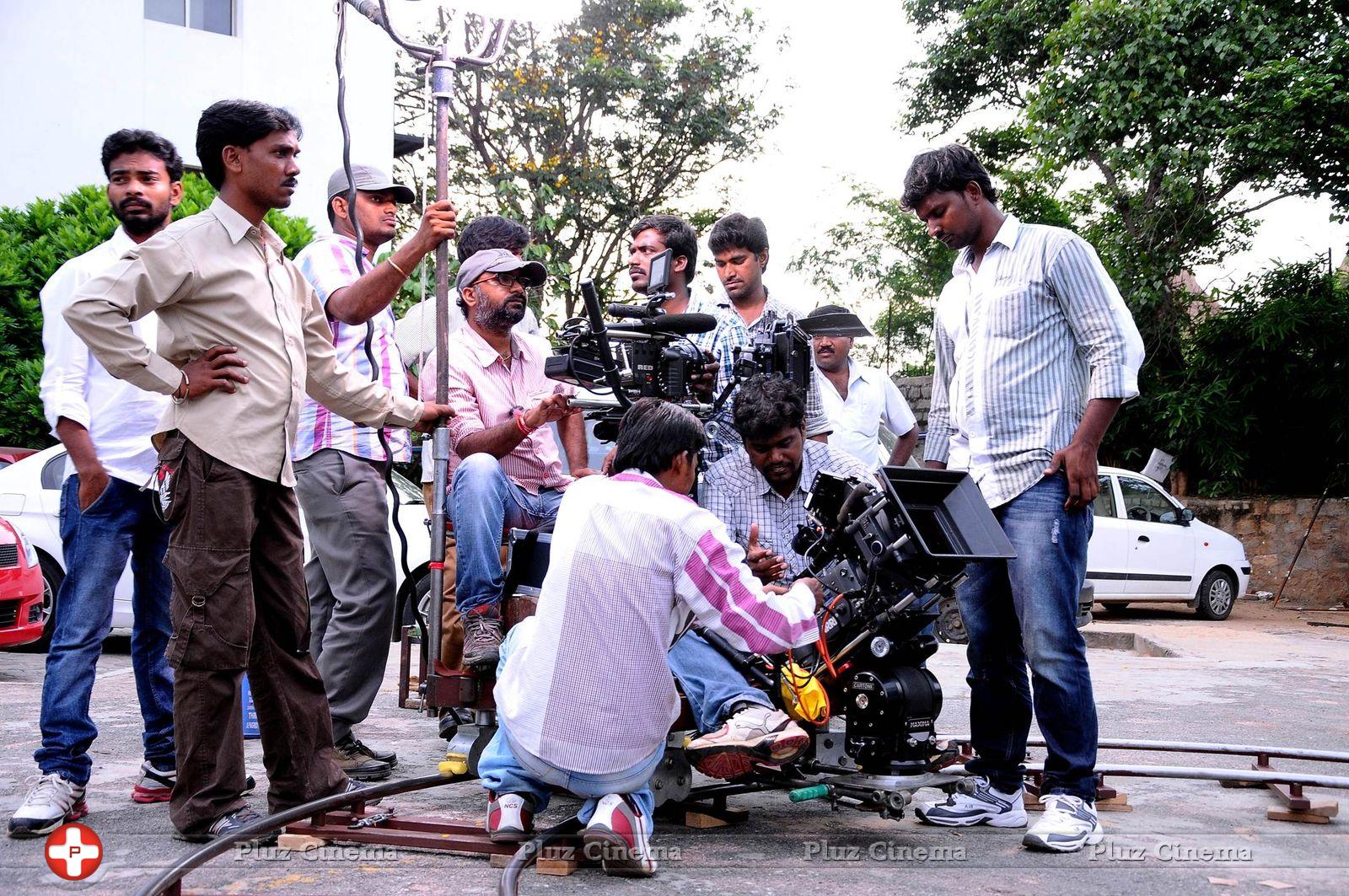 Dil Diwana Movie Working Stills | Picture 608063