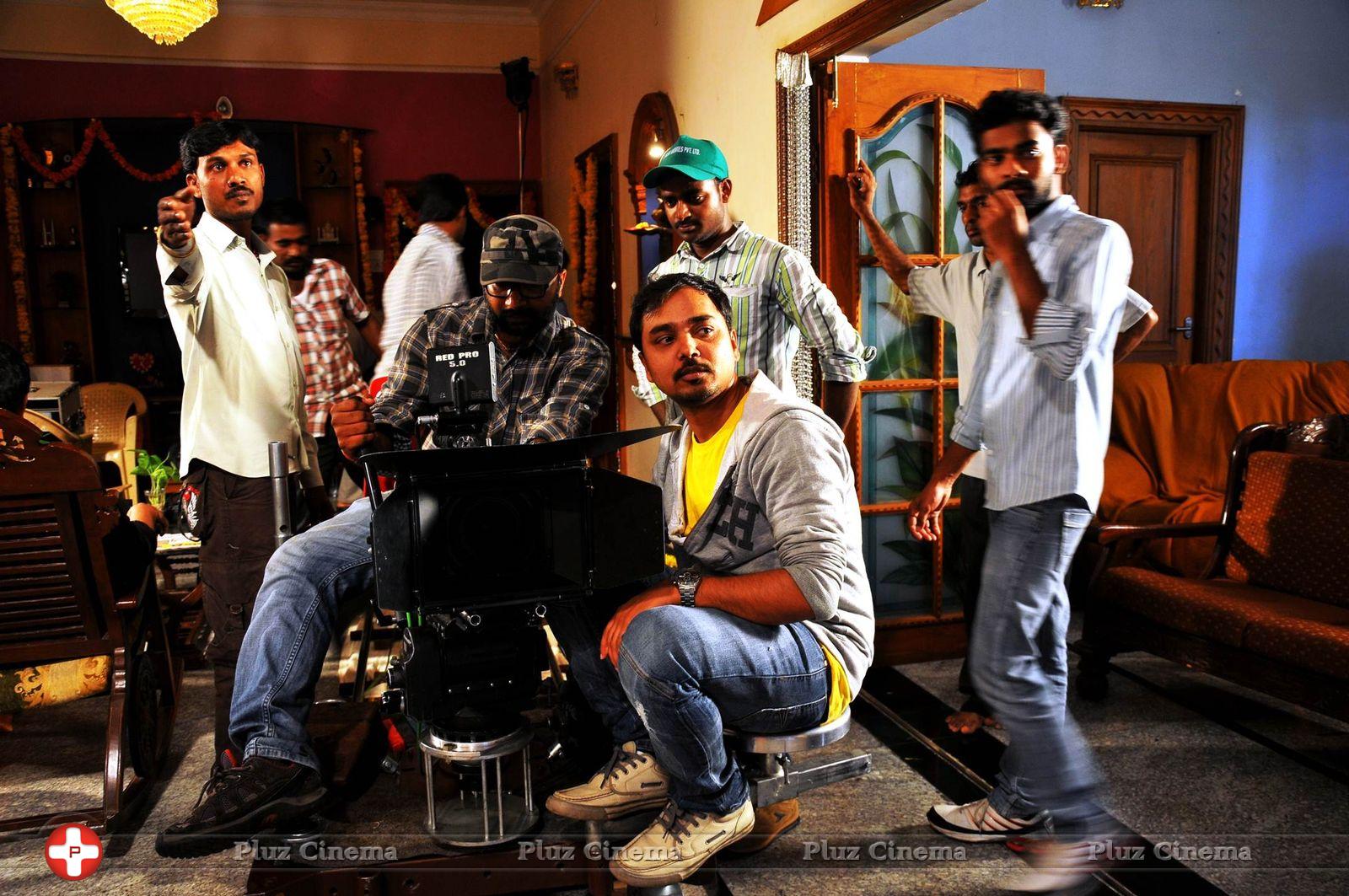 Dil Diwana Movie Working Stills | Picture 608064