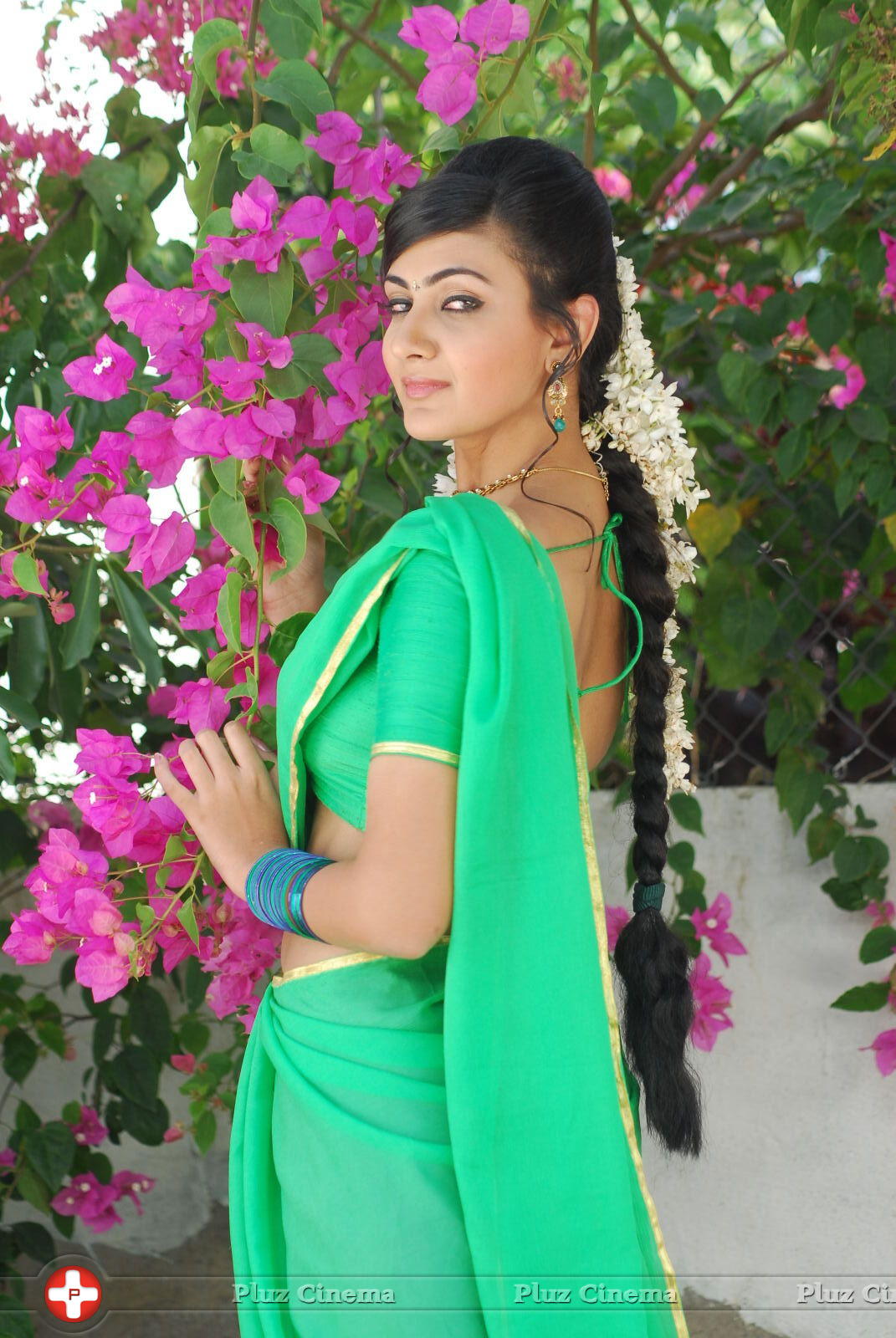 Neelam Upadhyay Hot Half Saree Images | Picture 611171