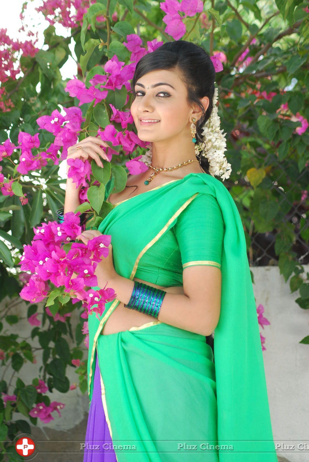 Neelam Upadhyay Hot Half Saree Images | Picture 611172
