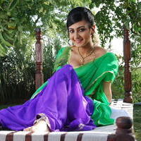 Neelam Upadhyay Hot Half Saree Images | Picture 611165