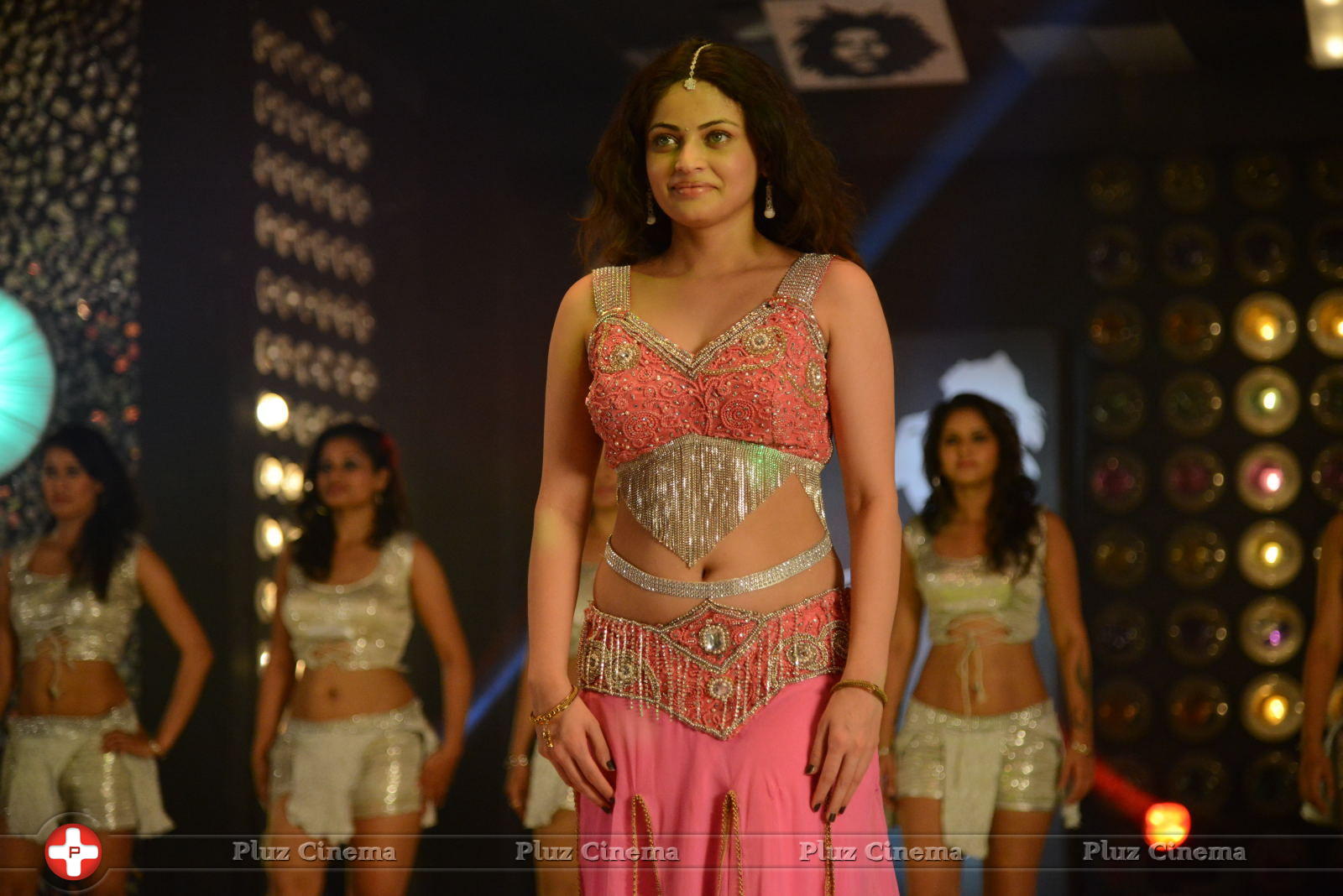 Sneha Ullal Item Song Hot Pictures | Picture 610814