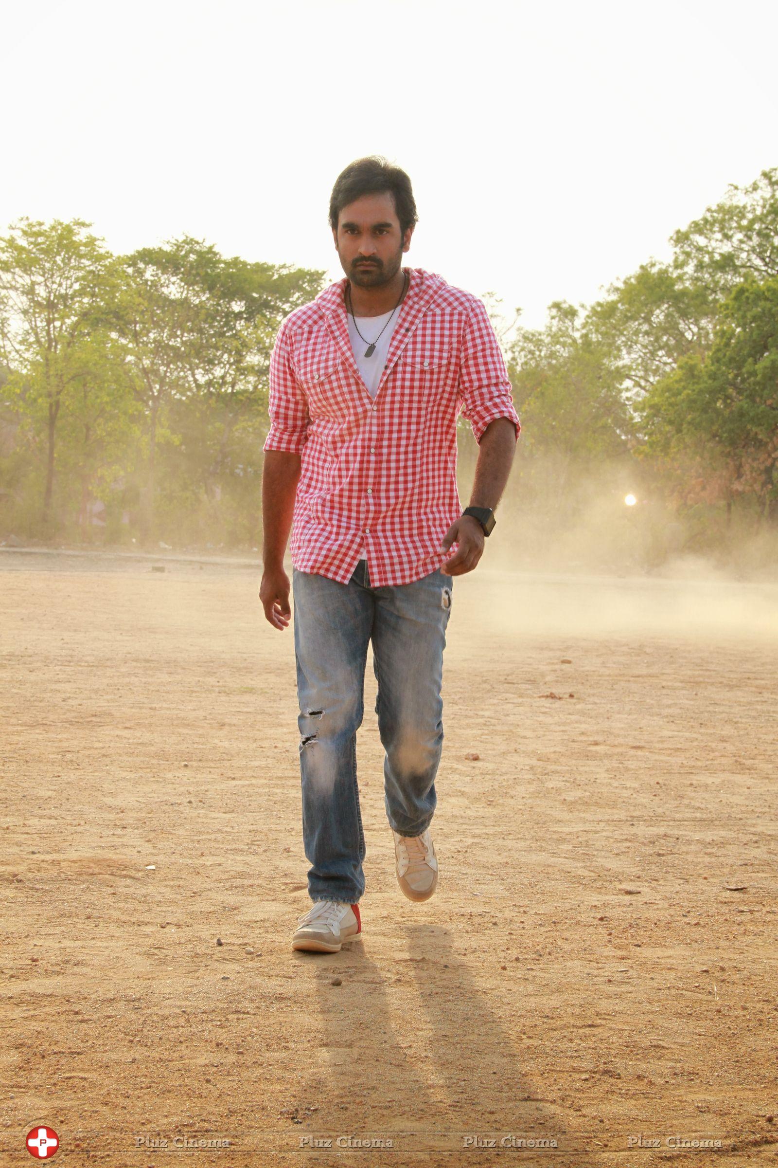 Gowtam Raju - Gowtham Raju Stills in Basanti Telugu Movie | Picture 613984