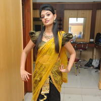 Nikitha Narayan Hot in Half saree Images | Picture 618850
