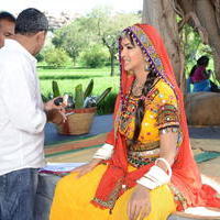Lakshmi Manchu - Doosukeltha Movie Shooting Spot Stills | Picture 585259