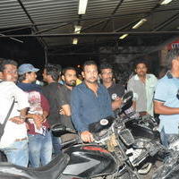 Attarintiki Daredi Fans Hungama At Sreeramulu Theatre Photos | Picture 586059