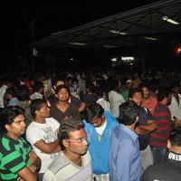 Attarintiki Daredi Fans Hungama At Sreeramulu Theatre Photos | Picture 586065