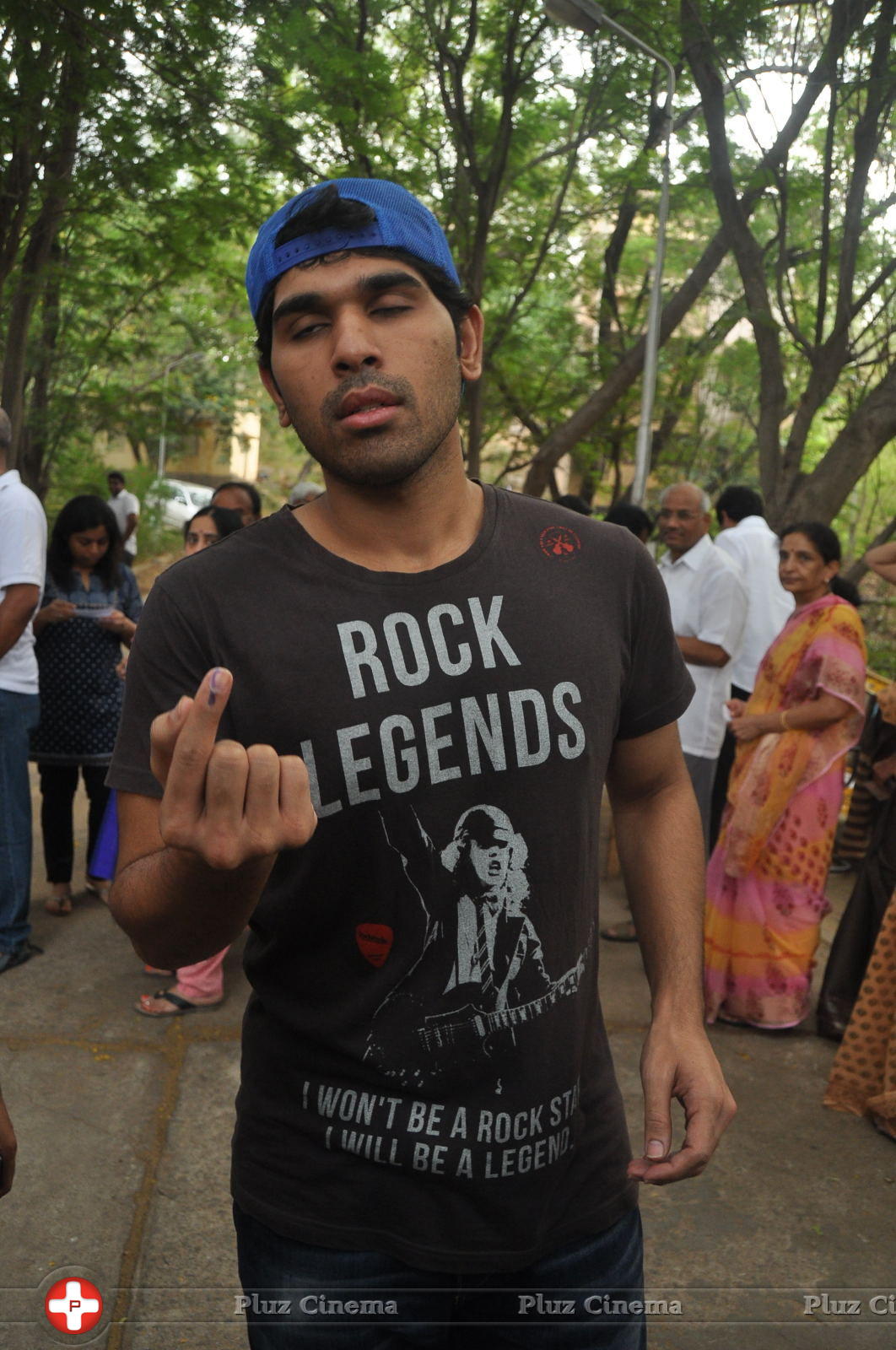 Allu Sirish - Celebrities Voting in Hyderabad Photos | Picture 750007