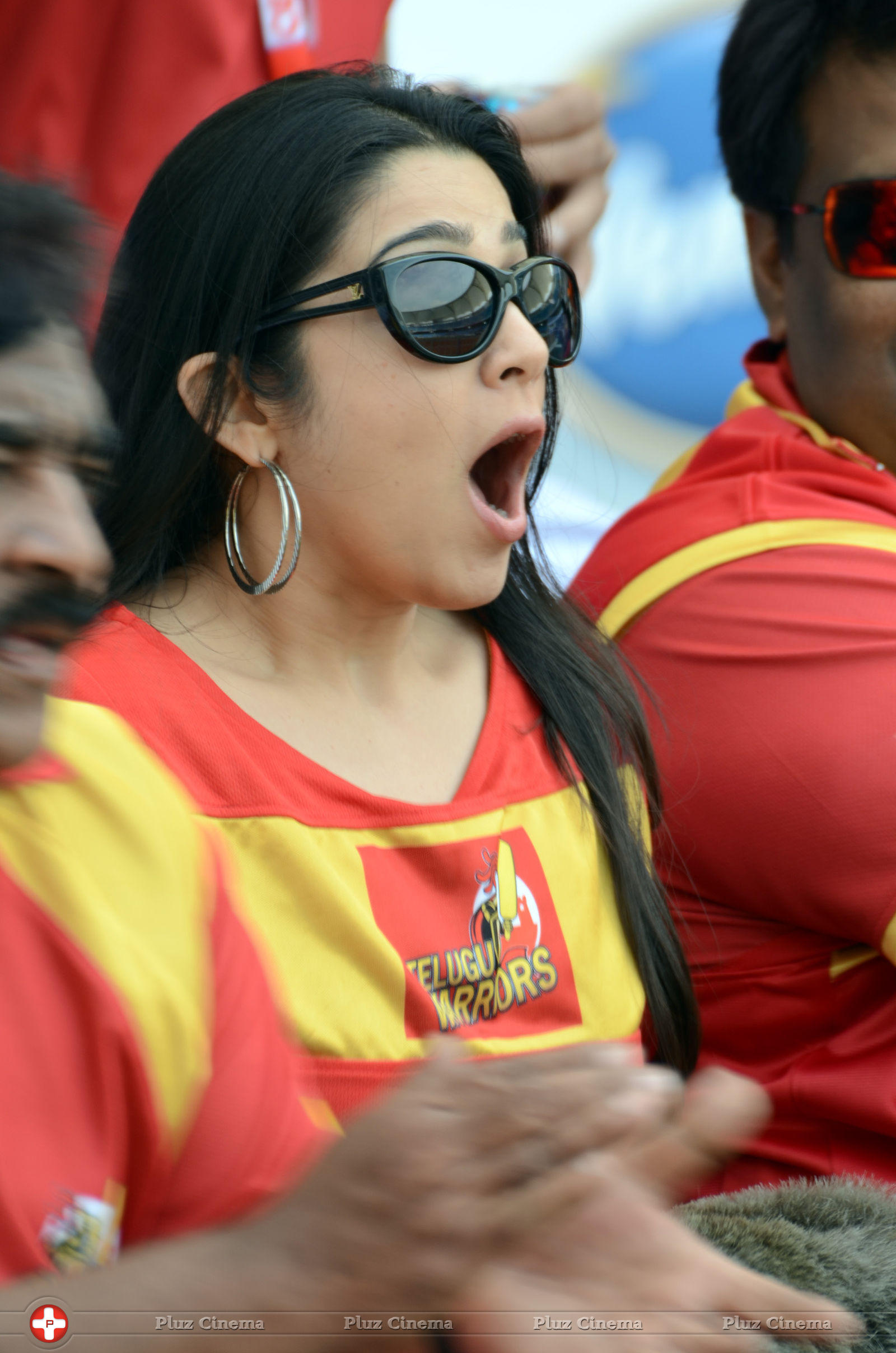 Charmy Kaur - CCL 4 : Mumbai Heroes Vs Telugu Warriors Match Photos | Picture 706702