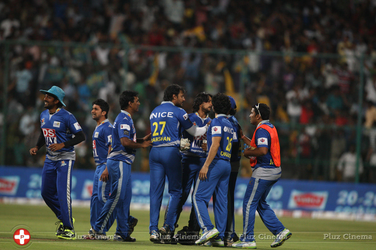 CCL 4 : Chennai Rhinos Vs Karnataka Bulldozers Match Photos | Picture 707460