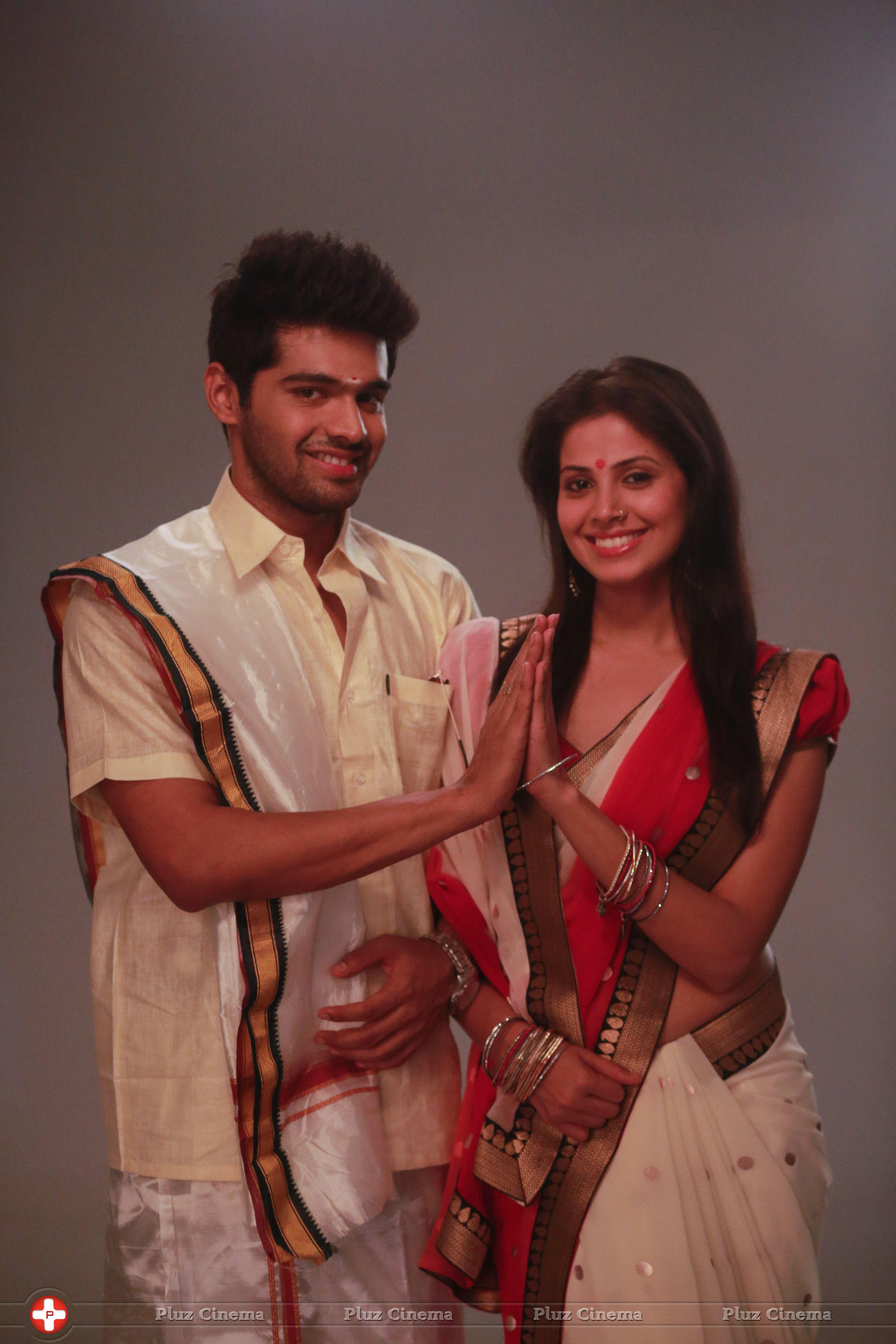 Weekend Love Movie Photoshoot Pictures | Picture 712757