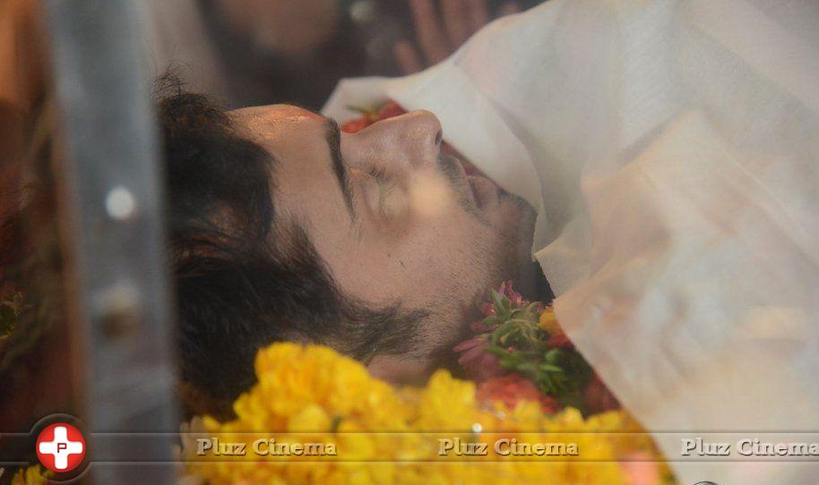 Celebrities at Uday Kiran Pay Homage Photos | Picture 692320