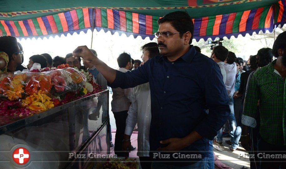 Celebrities at Uday Kiran Pay Homage Photos | Picture 692324