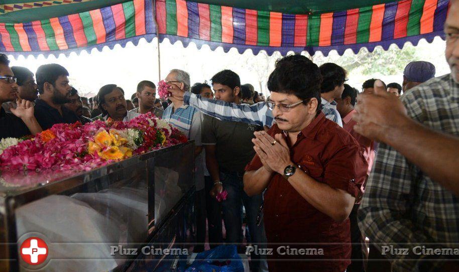 Celebrities at Uday Kiran Pay Homage Photos | Picture 692325