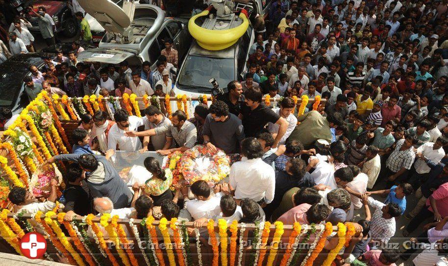 Celebrities at Uday Kiran Pay Homage Photos | Picture 692345