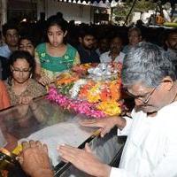 Celebrities at Uday Kiran Pay Homage Photos | Picture 692332